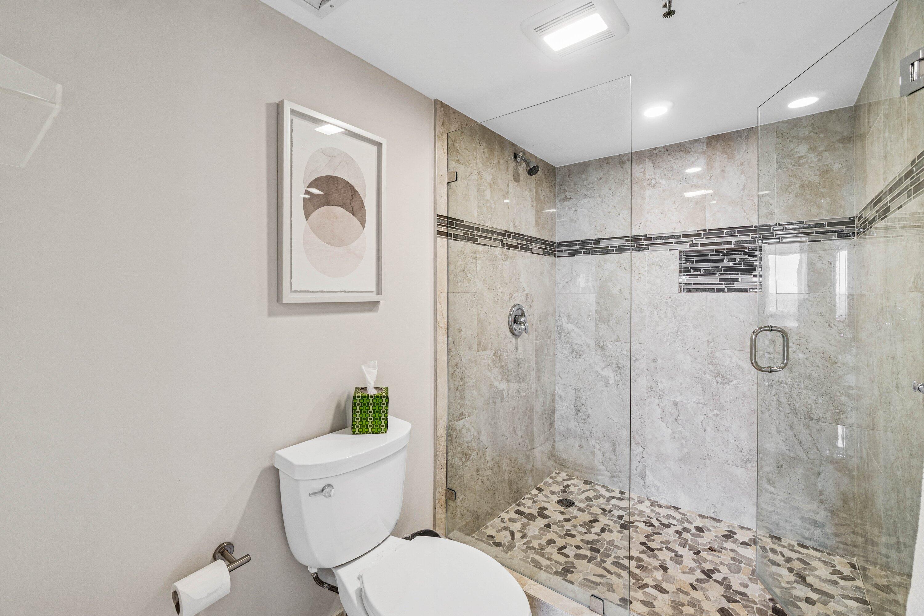 REGENCY HIGHLAND CLUB CONDO - Residential