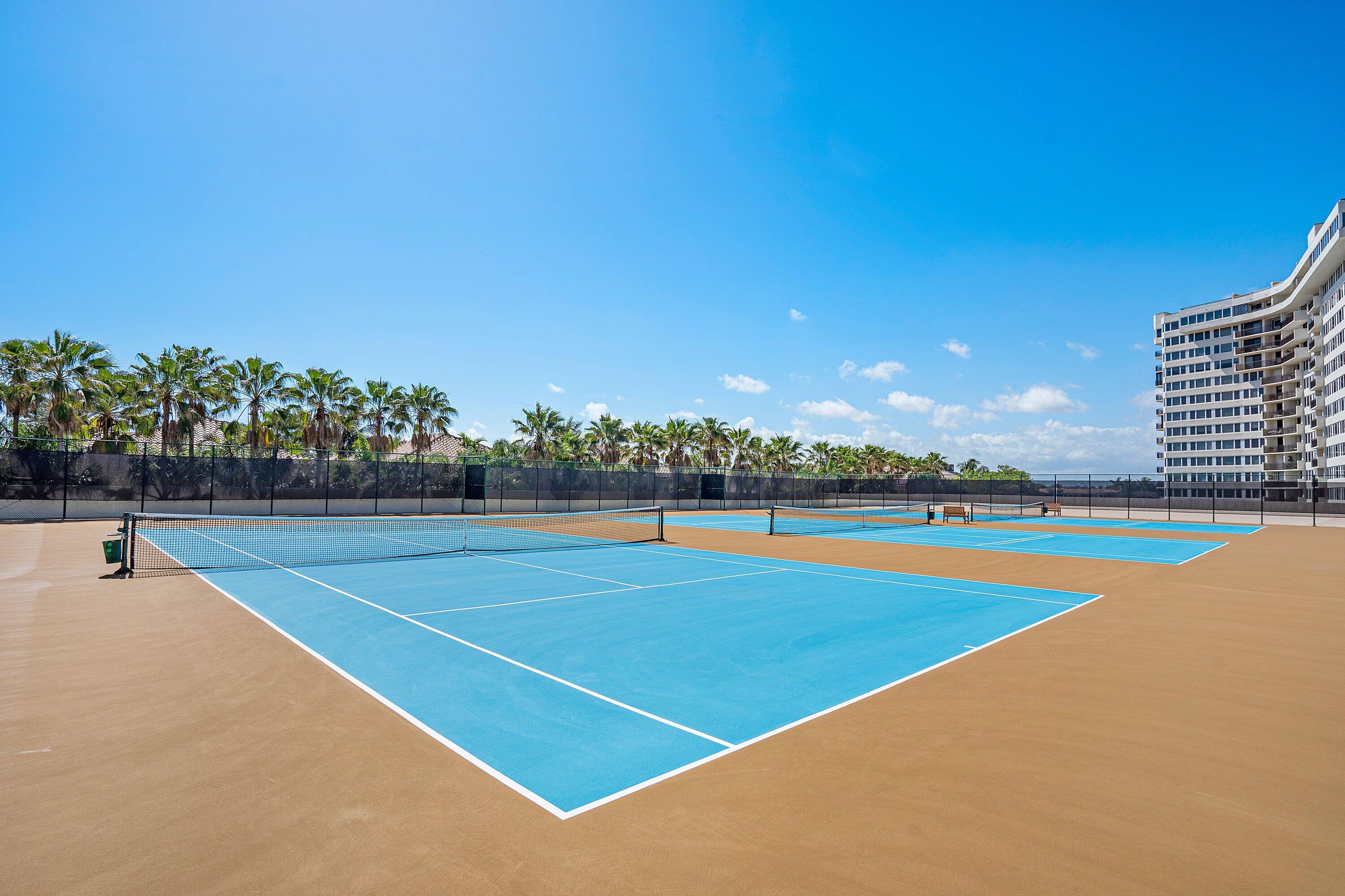 REGENCY HIGHLAND CLUB CONDO - Residential