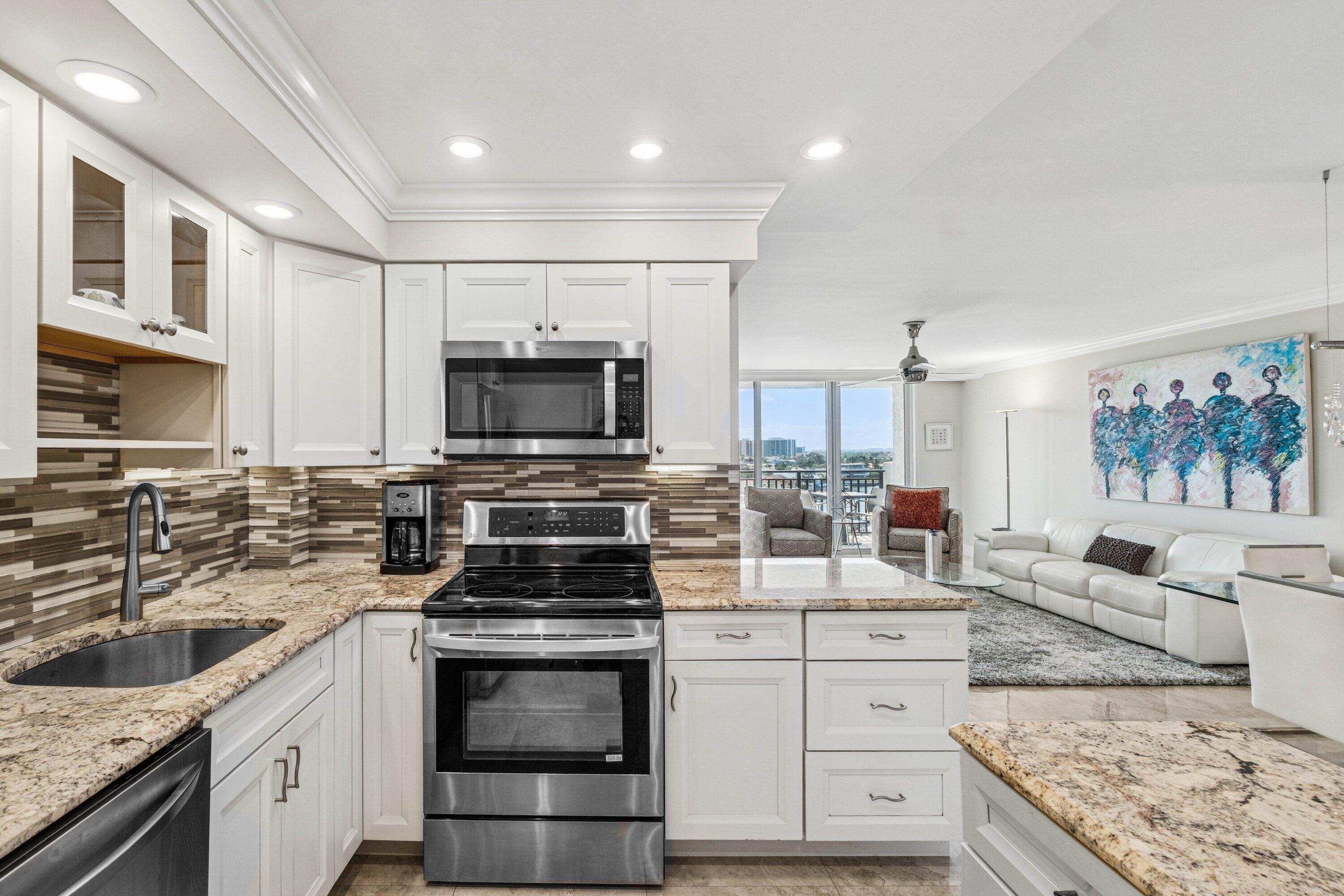 REGENCY HIGHLAND CLUB CONDO - Residential