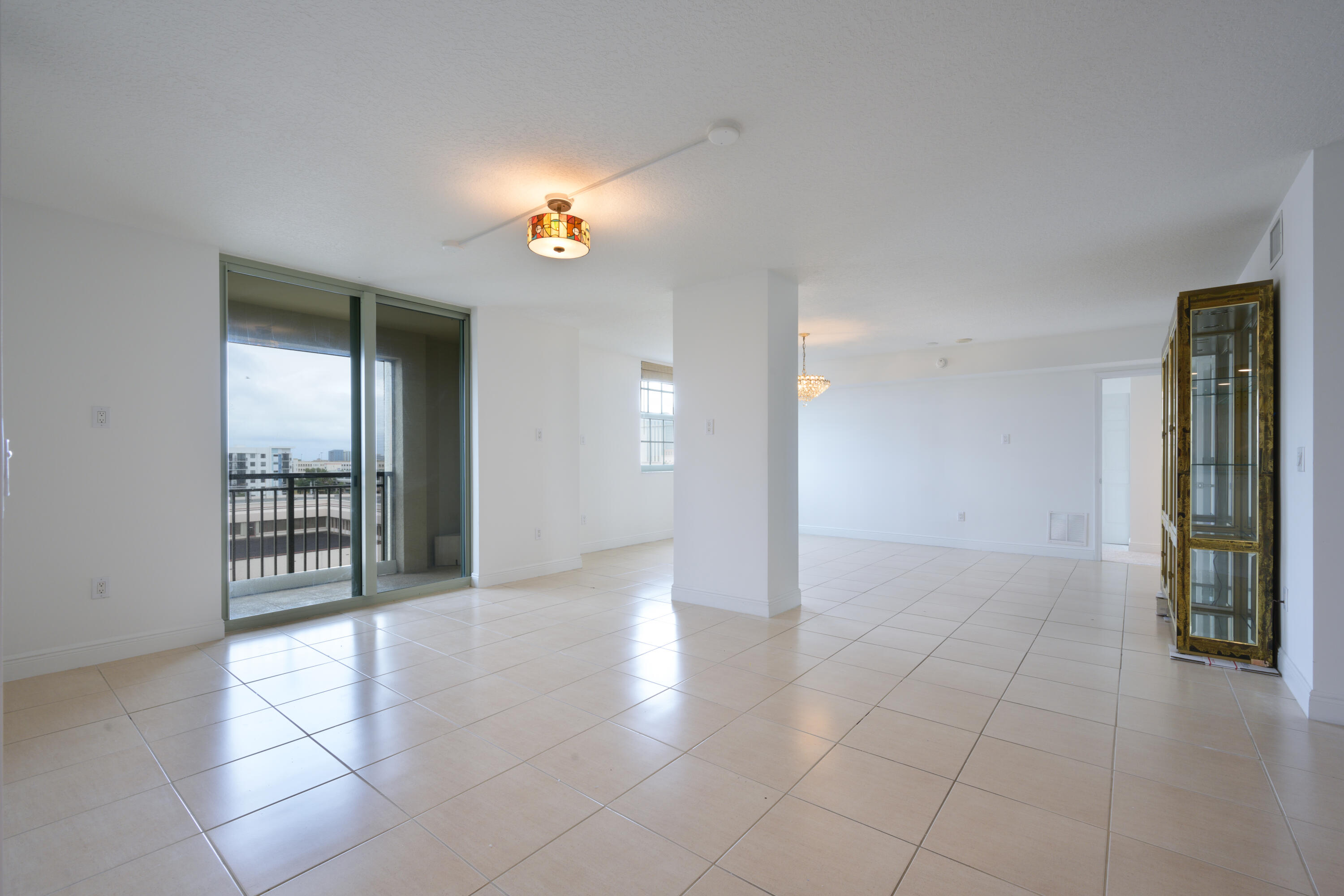 View photos, virtual tours, details... 610 Clematis Street 700 & 702