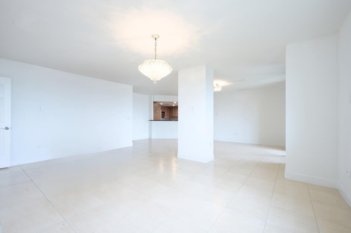 610 Clematis Street 700 & 702