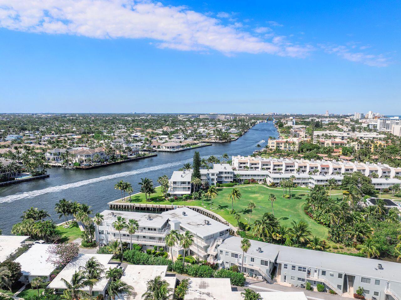 SEA CLUB OF HILLSBORO BEA - Residential