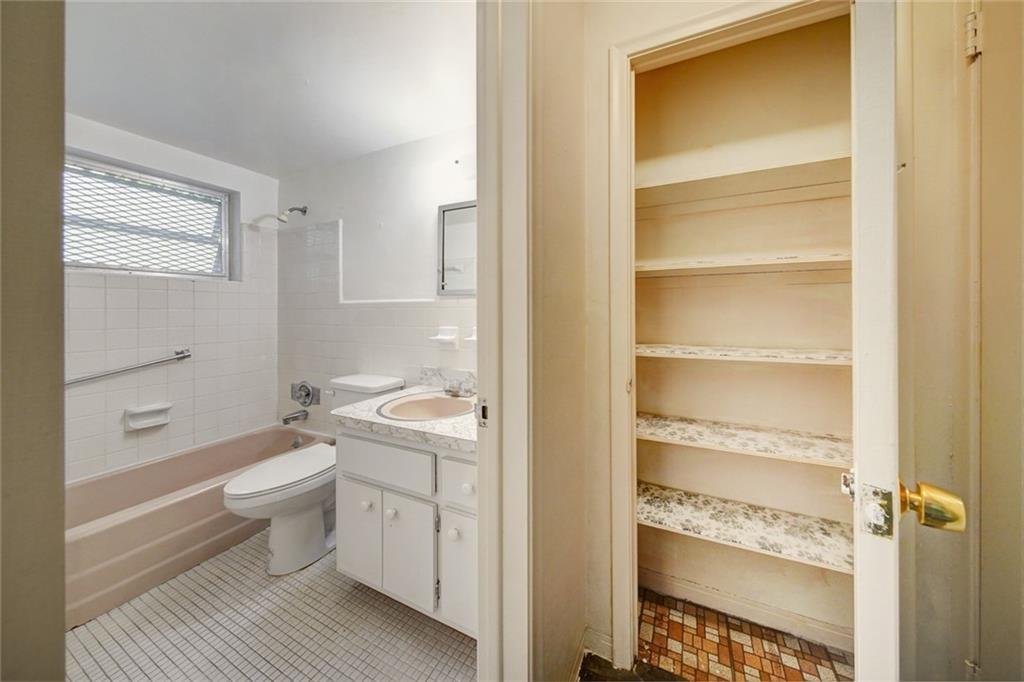 Venetian Park Gardens Con - Residential Lease