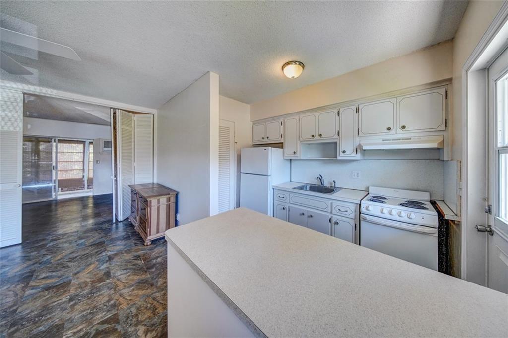 Venetian Park Gardens Con - Residential Lease