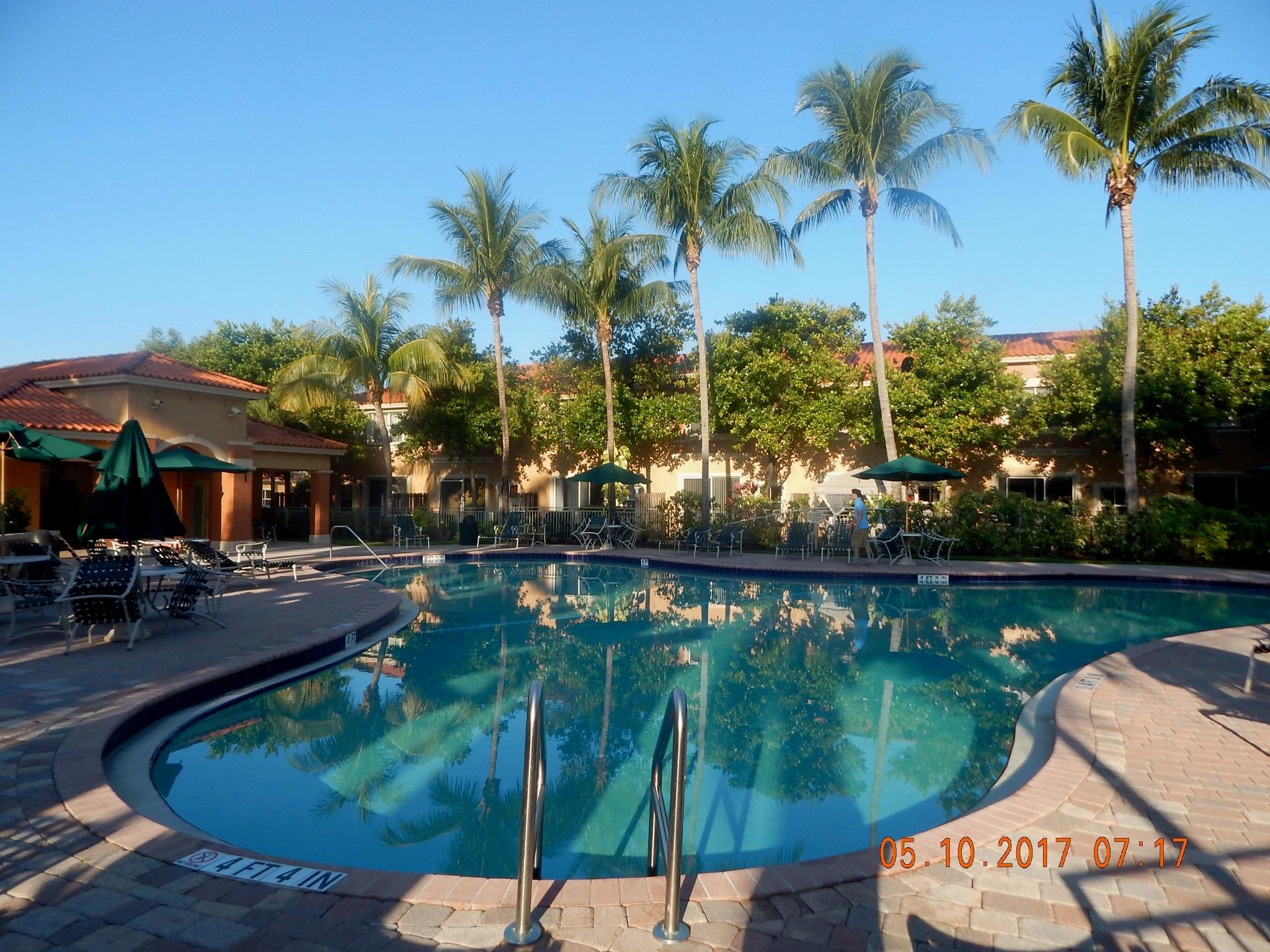 VILLAS AT HARBOR ISLES - Residential