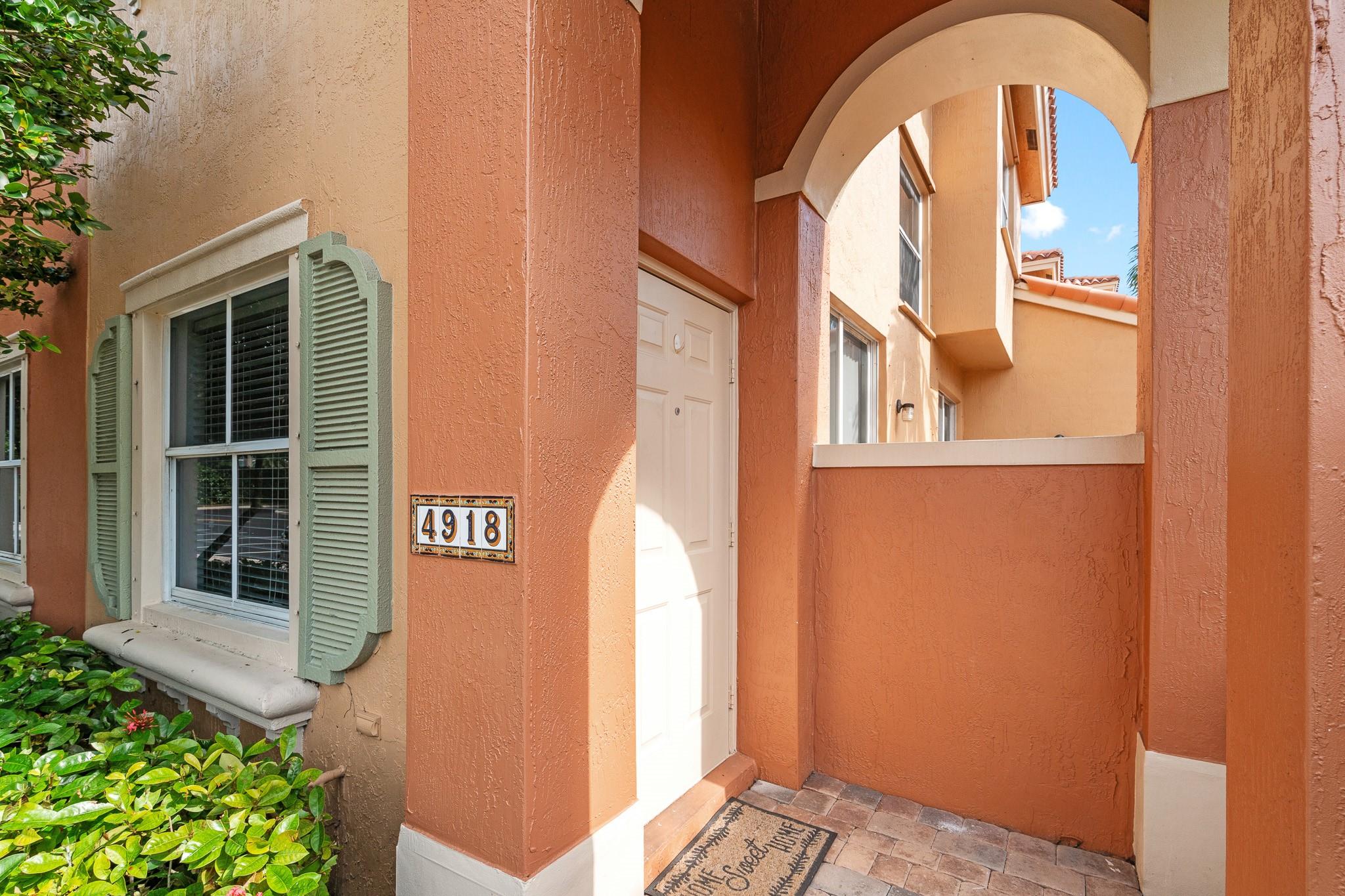 VILLAS AT HARBOR ISLES - Residential