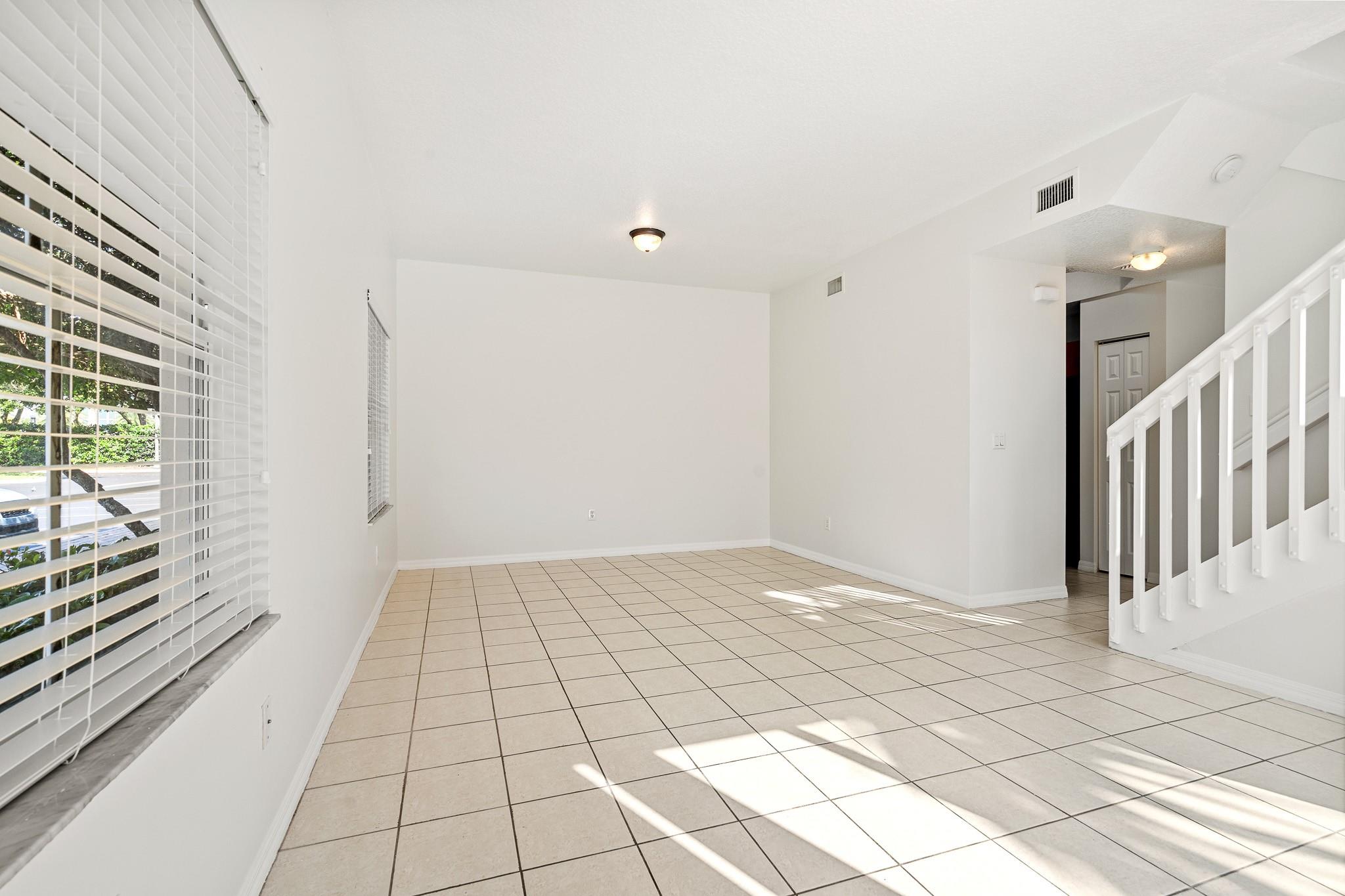 VILLAS AT HARBOR ISLES - Residential