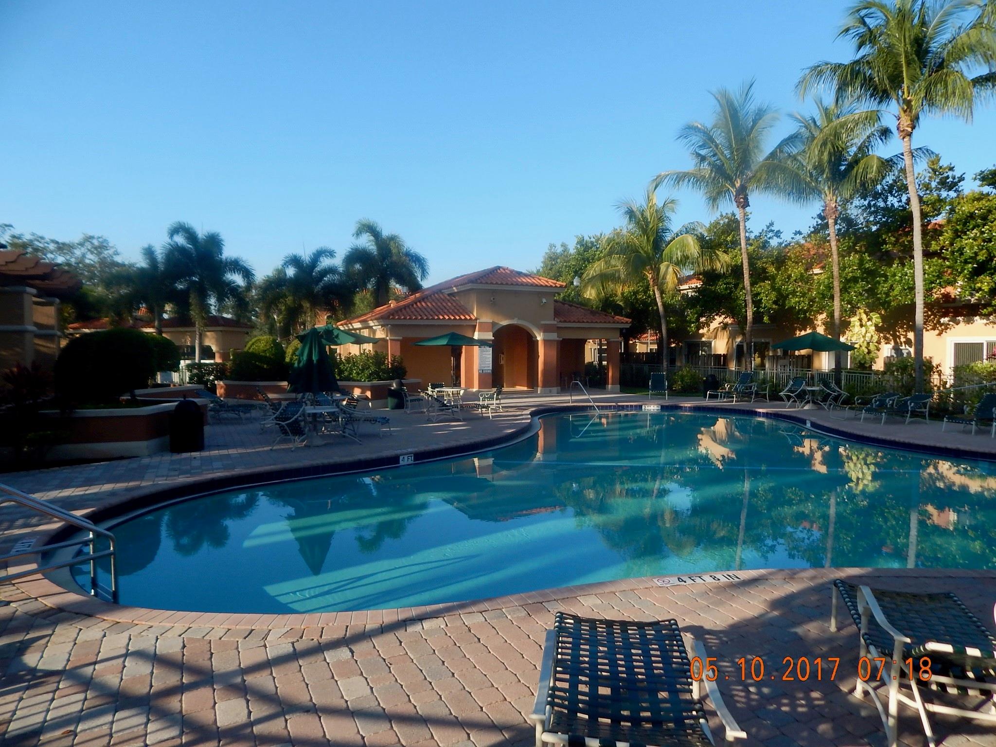 VILLAS AT HARBOR ISLES - Residential