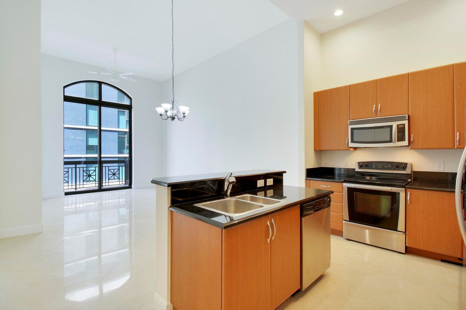 701 S Olive Avenue 316