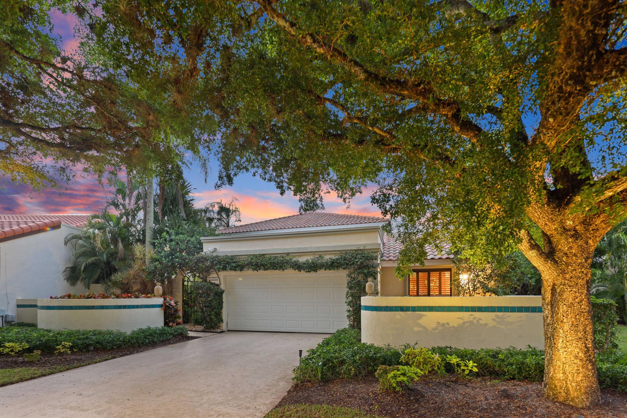 MONTEREY LAKE - Residential