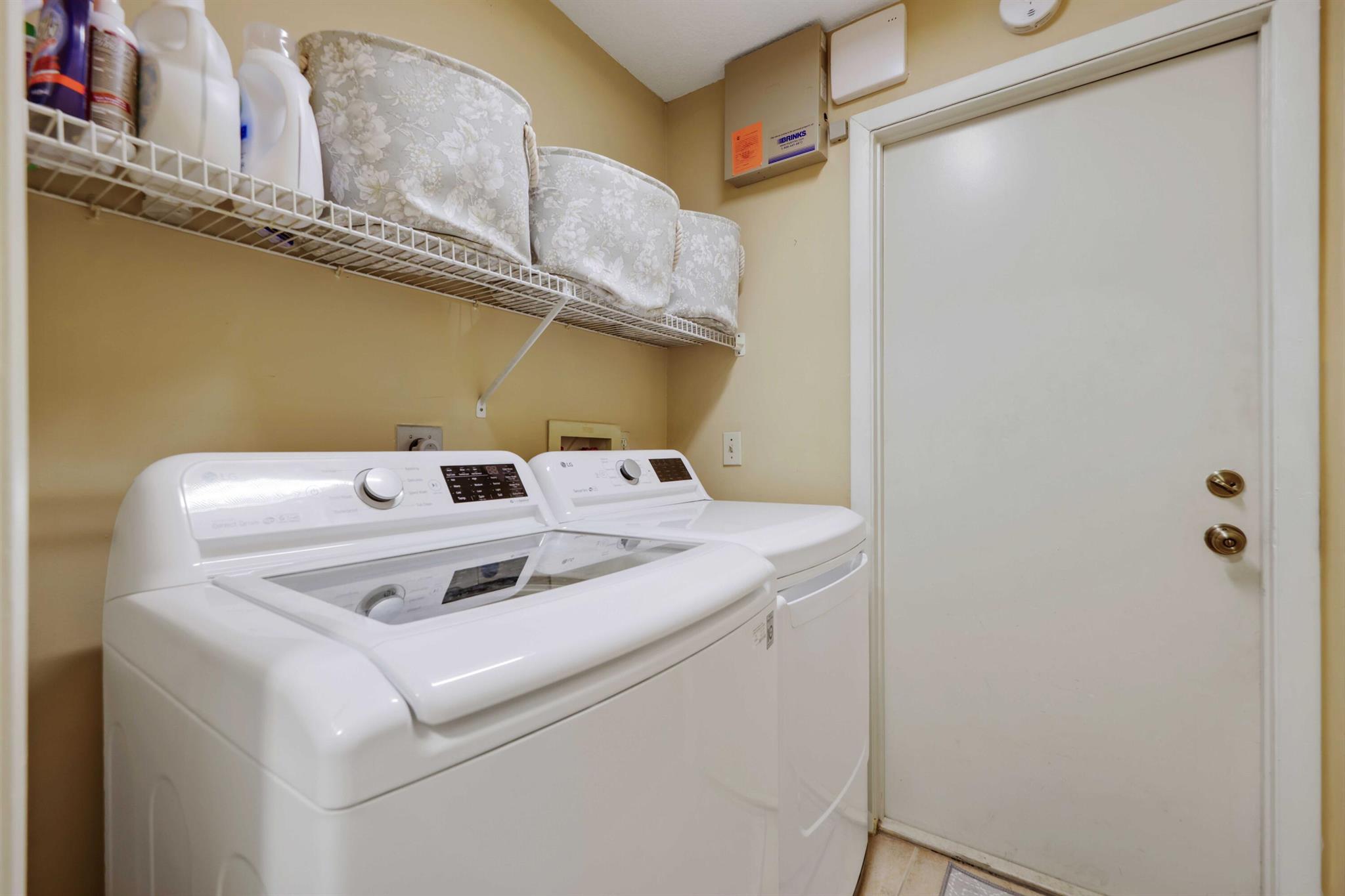 MONTEREY LAKE - Residential