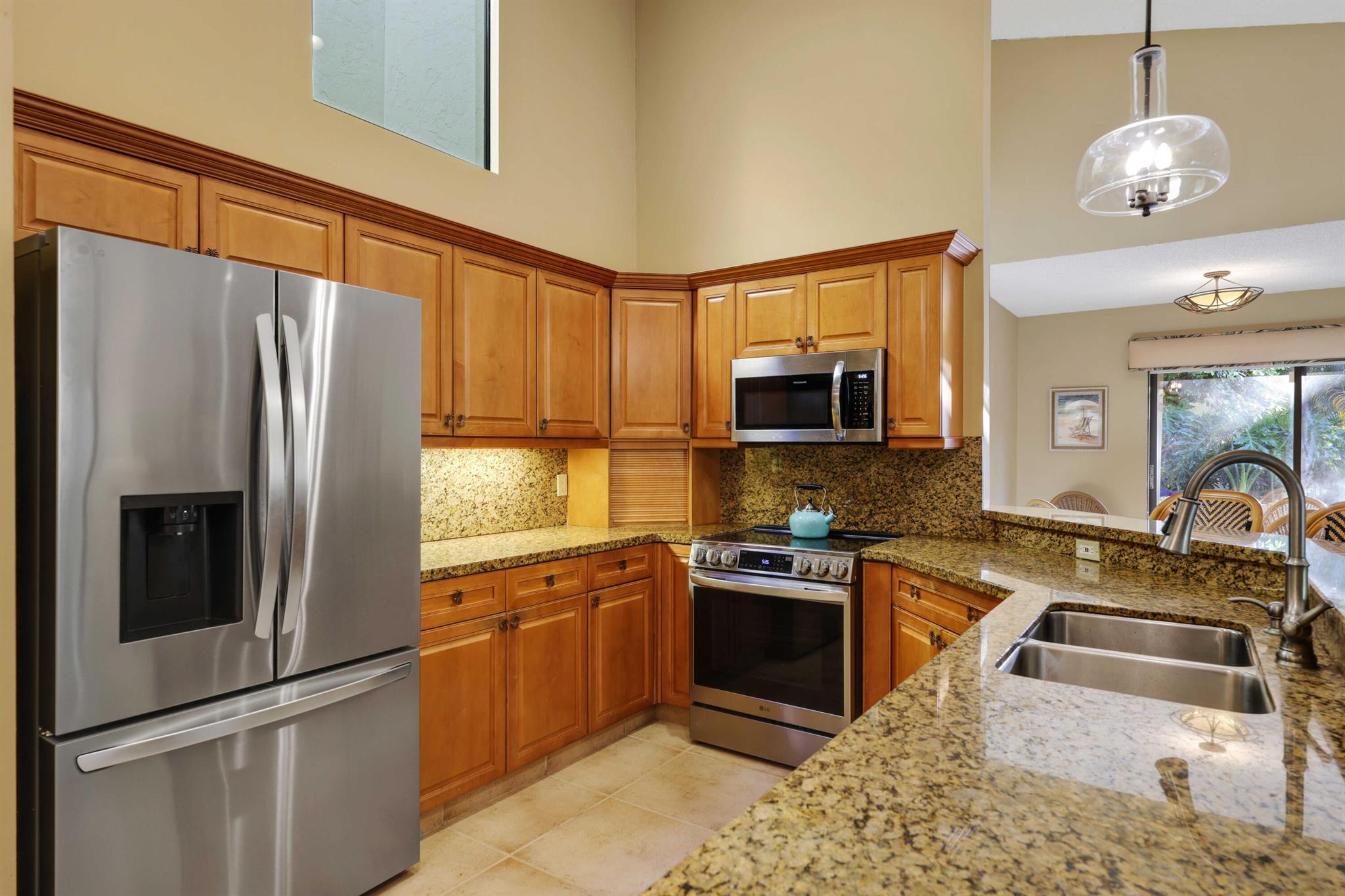 MONTEREY LAKE - Residential