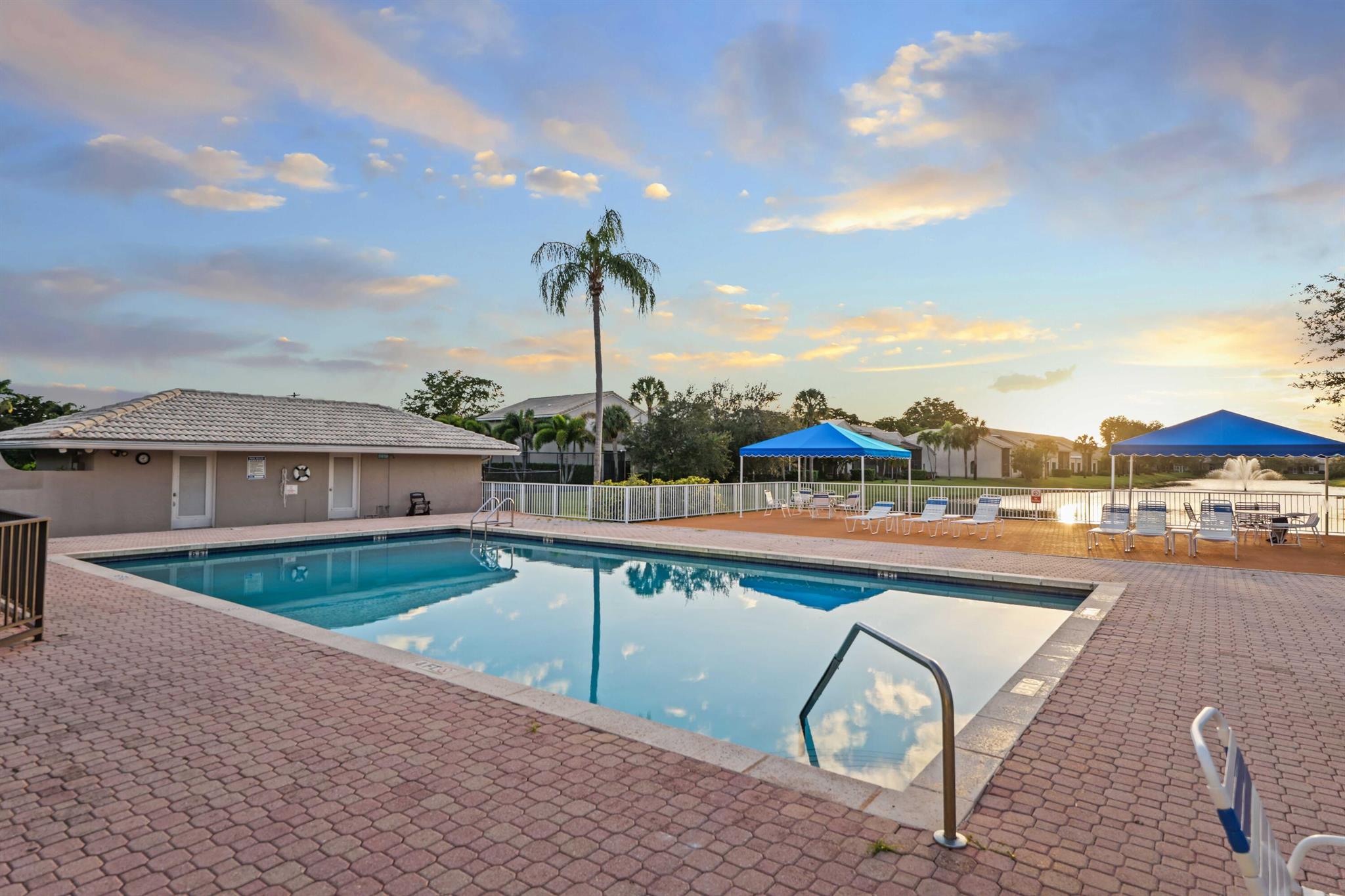MONTEREY LAKE - Residential