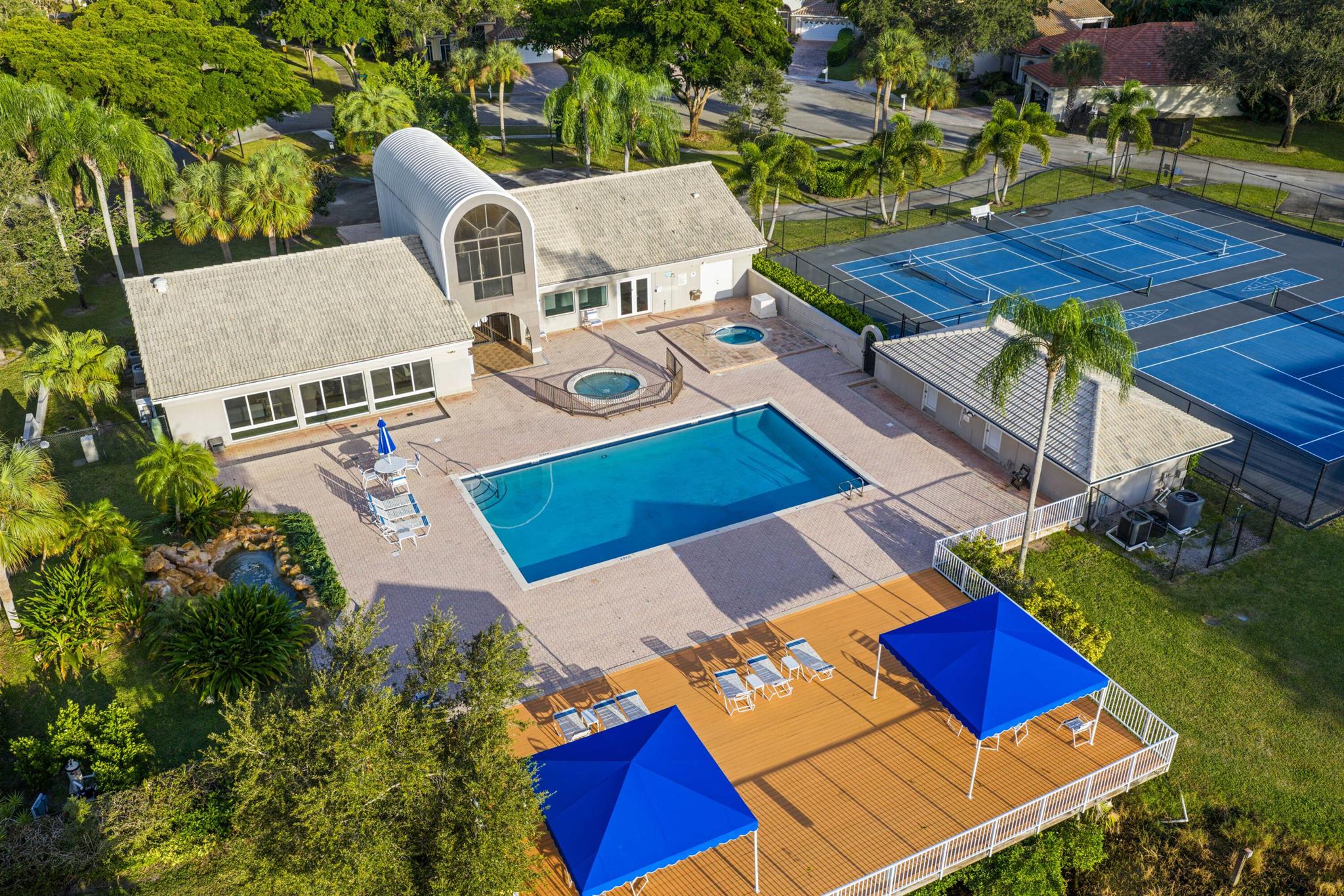 MONTEREY LAKE - Residential