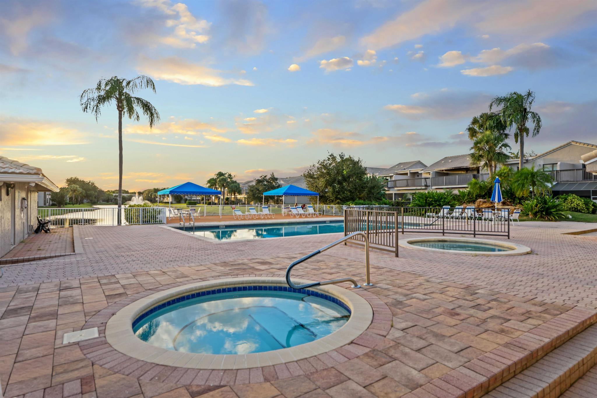 MONTEREY LAKE - Residential