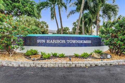 Tiny photo for 2841 NE 15TH Street, Pompano Beach, FL 33062 (MLS # B26053446)