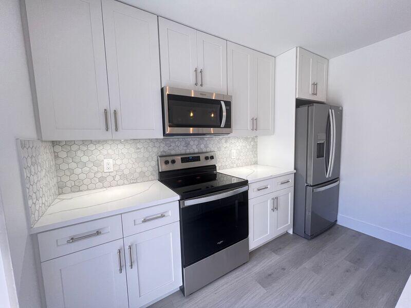 VILLAGE OF SANDALWOOD LAKES SOUTH - Residential Lease