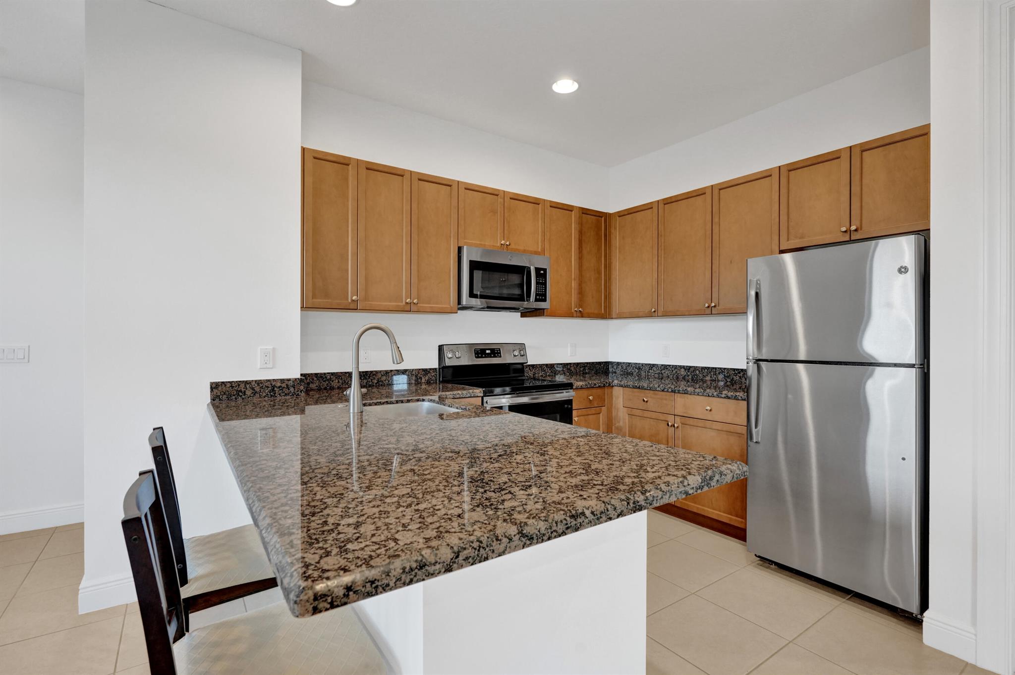 ALTON NEIGHBORHOOD 1 - Residential Lease