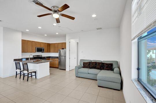 ALTON NEIGHBORHOOD 1 - Residential Lease