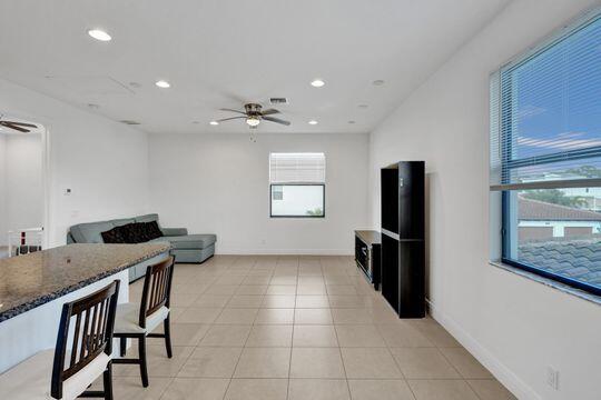 ALTON NEIGHBORHOOD 1 - Residential Lease