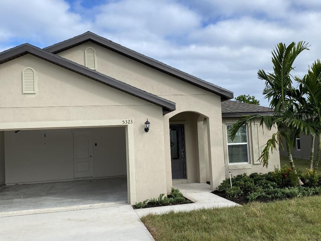 Photo of 5323 Entertainment Way, Fort Pierce, FL 34947 (MLS # R10934948)