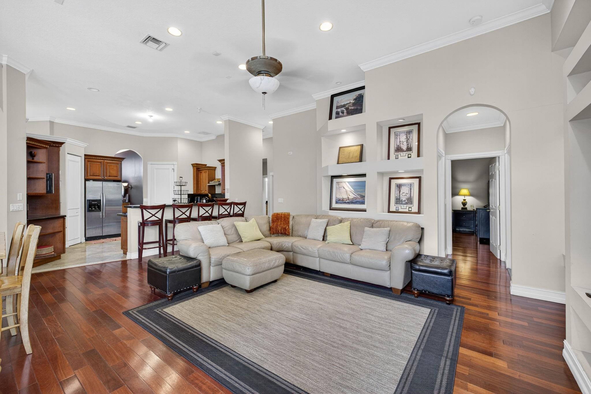 Heftler Homes-Tamarac 101 - Residential
