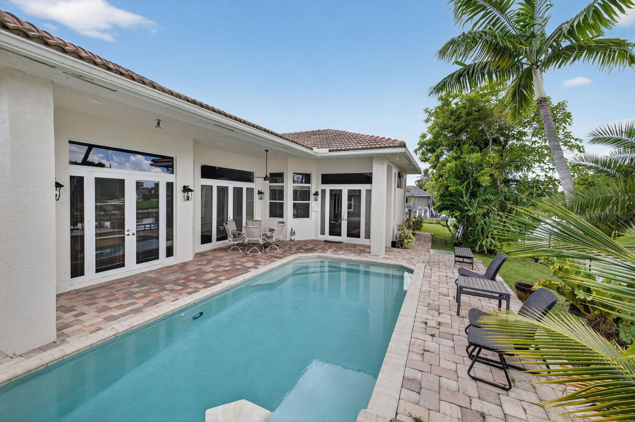 Heftler Homes-Tamarac 101 - Residential