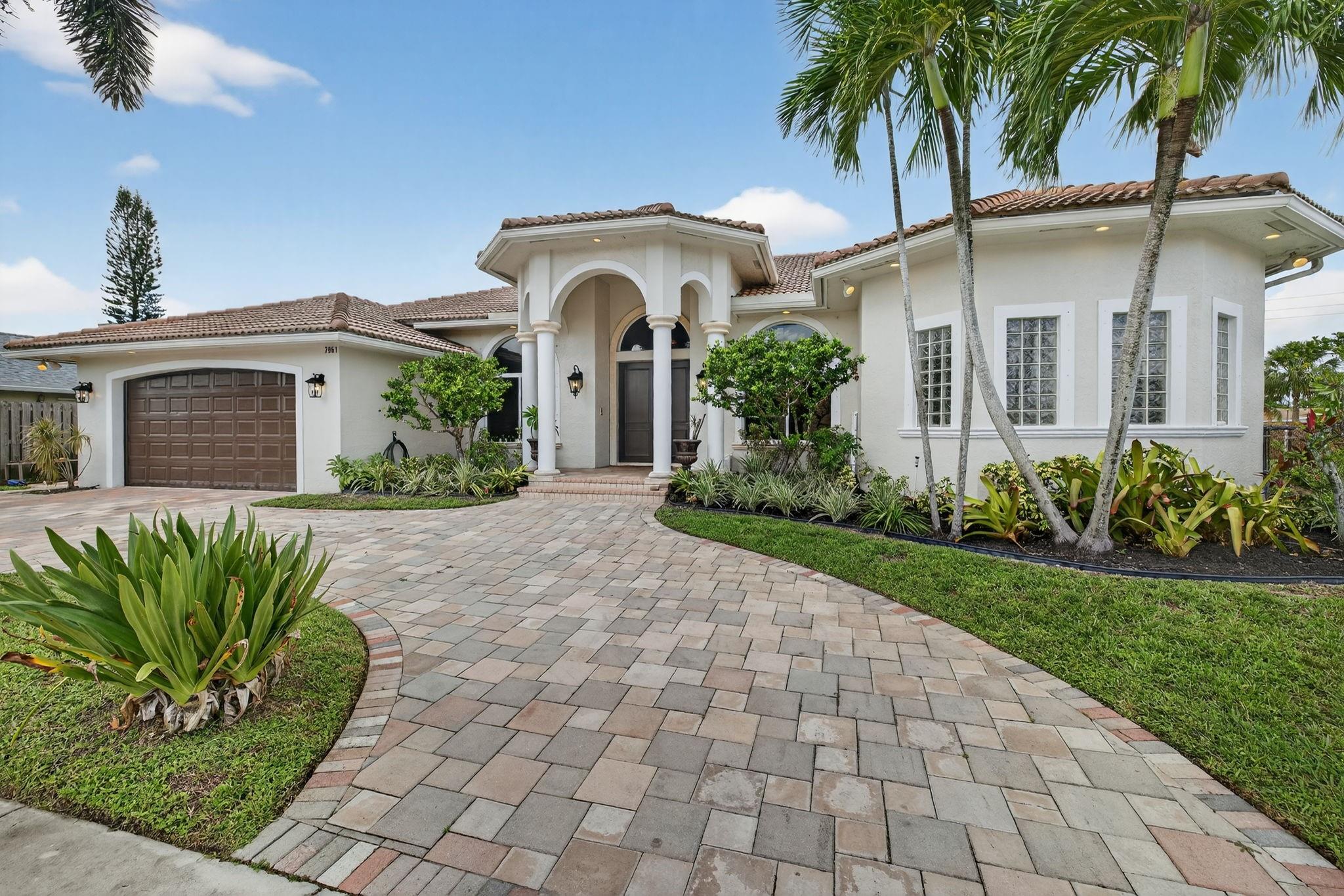 Heftler Homes-Tamarac 101 - Residential