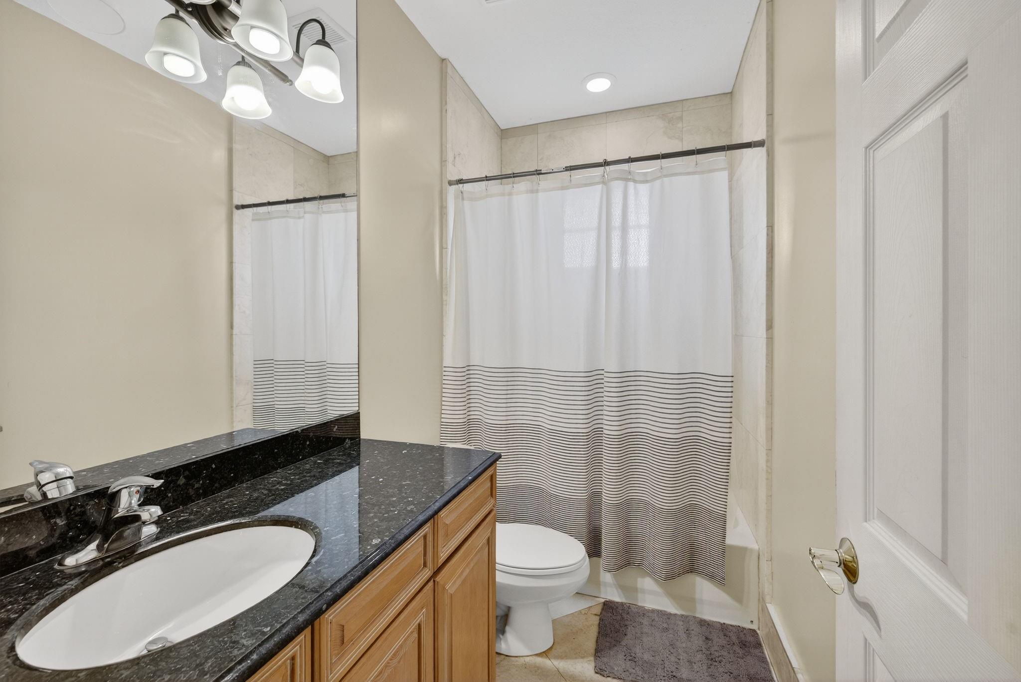 Heftler Homes-Tamarac 101 - Residential