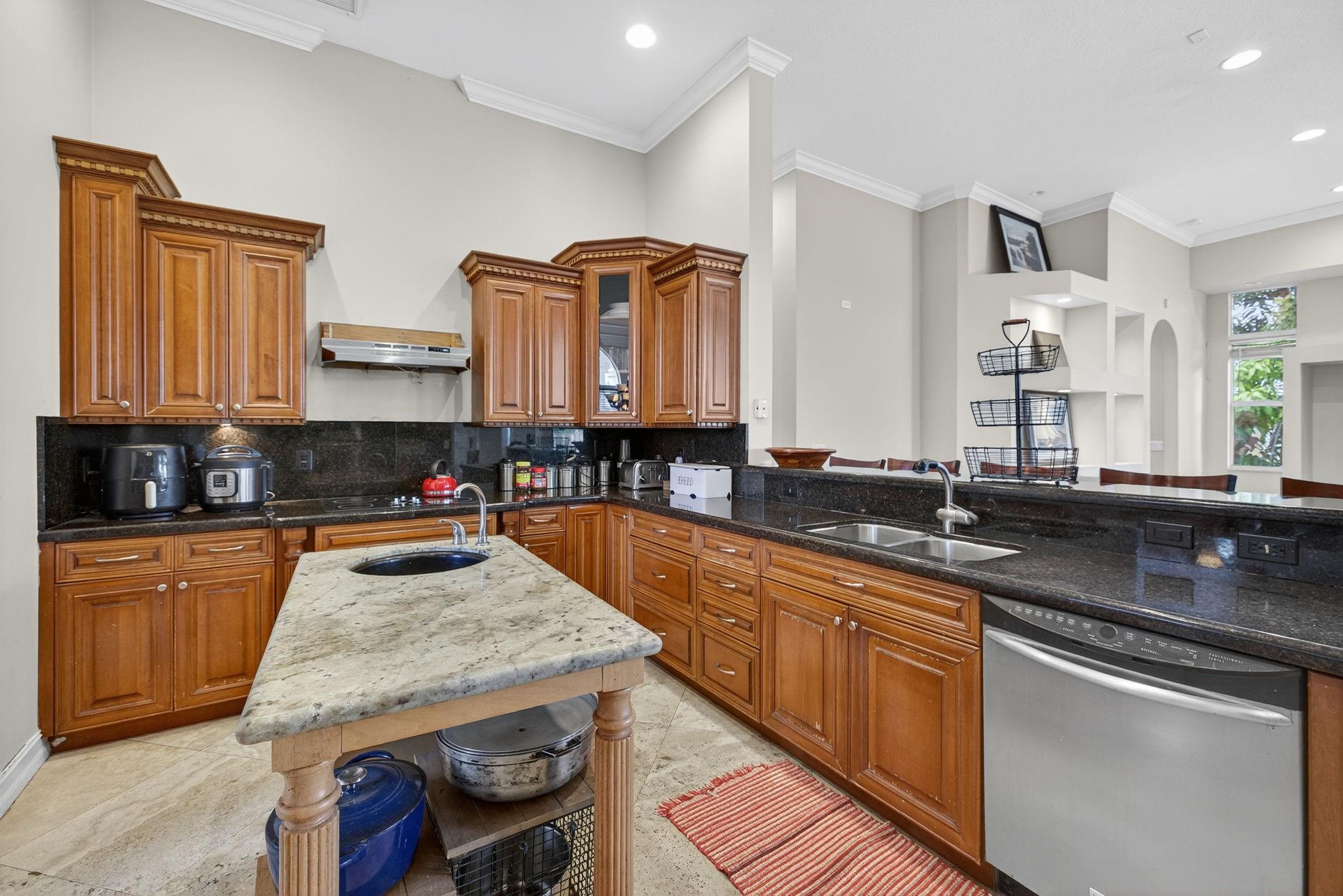 Heftler Homes-Tamarac 101 - Residential