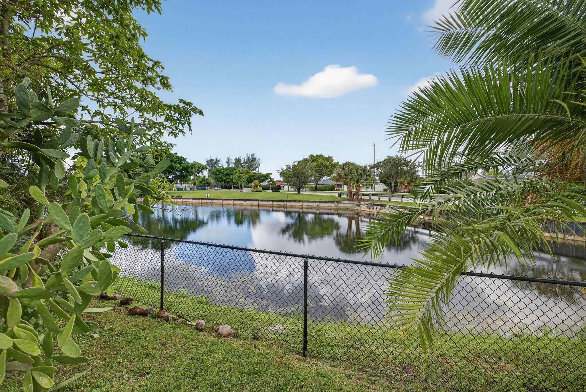 Heftler Homes-Tamarac 101 - Residential