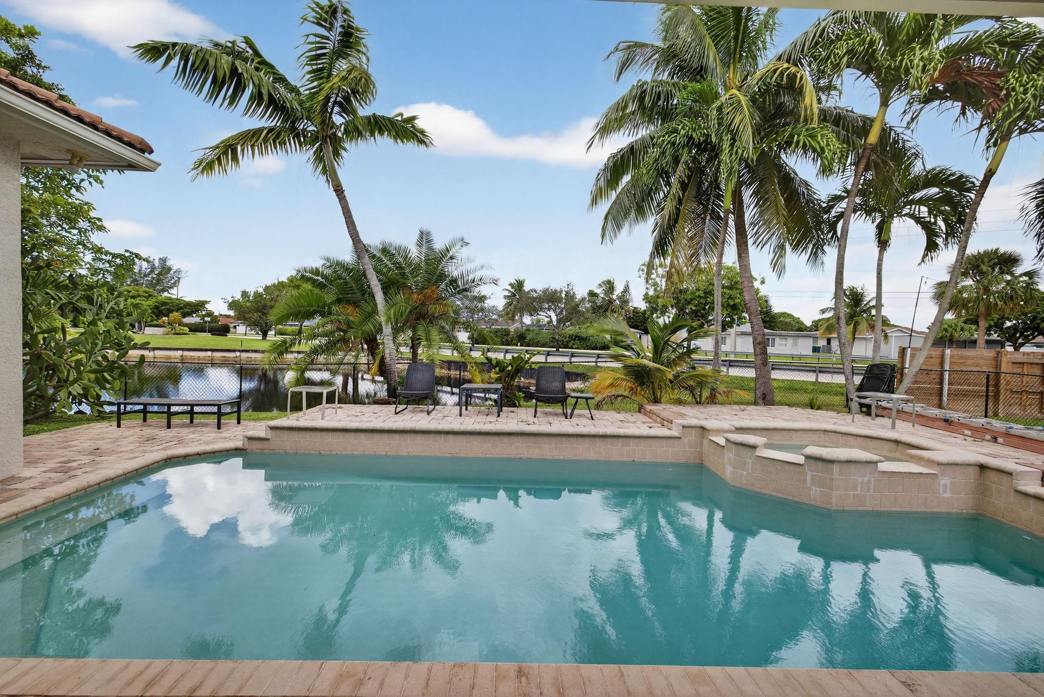 Heftler Homes-Tamarac 101 - Residential