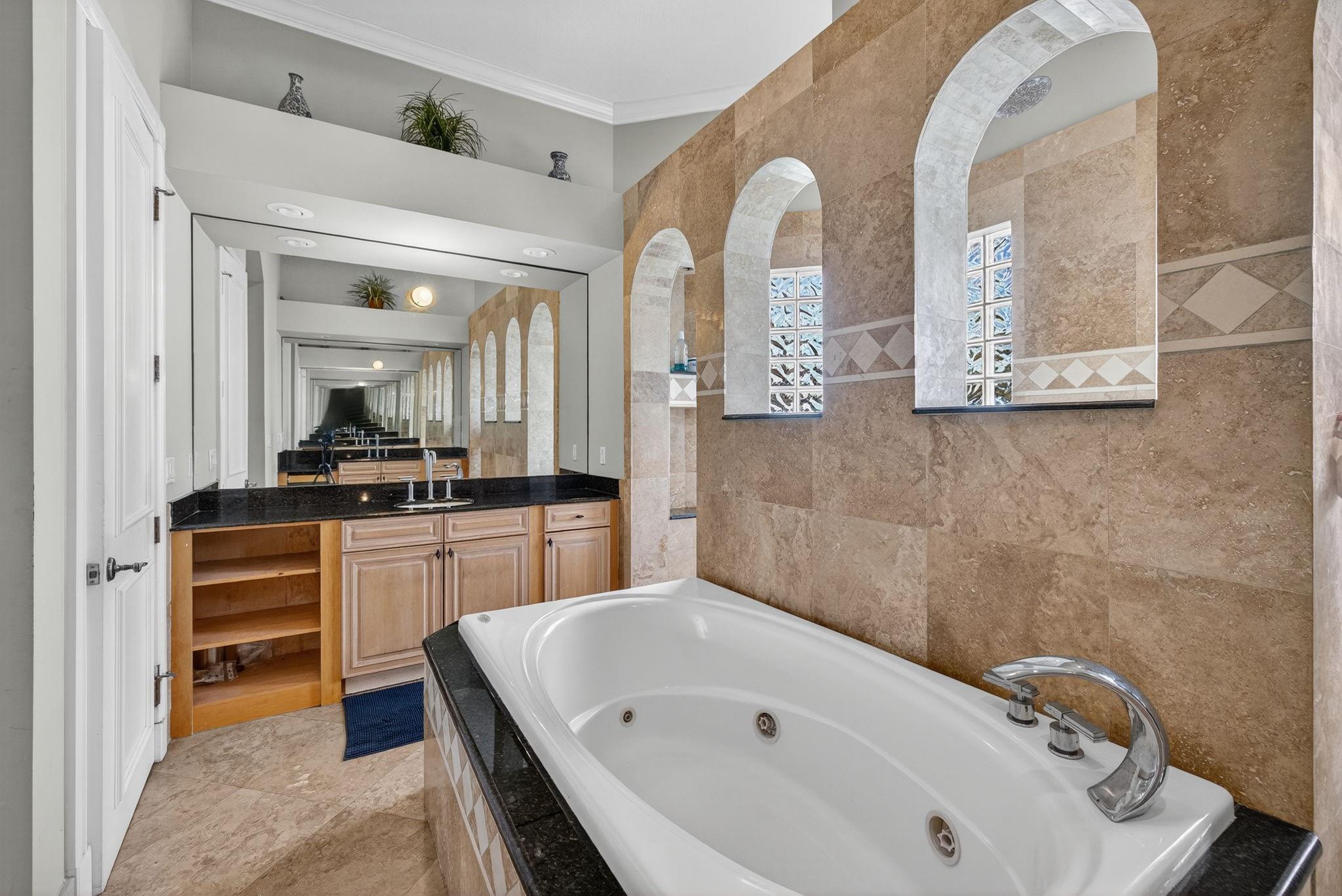 Heftler Homes-Tamarac 101 - Residential
