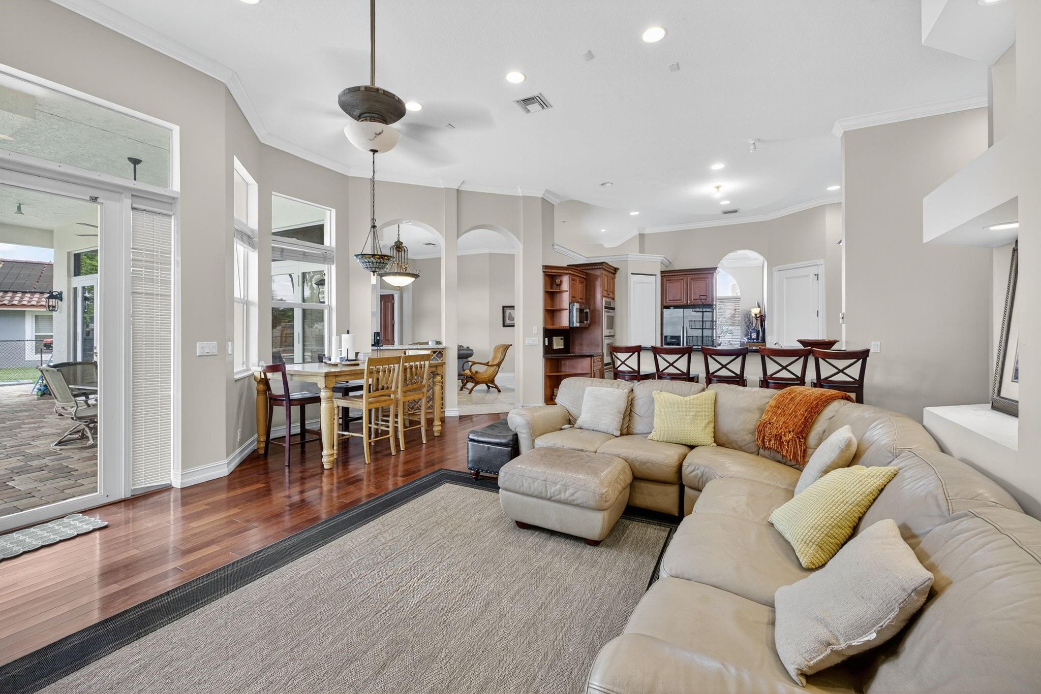 Heftler Homes-Tamarac 101 - Residential