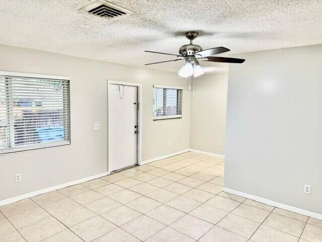 419 N Broadway 3