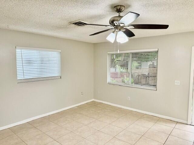 419 N Broadway 3
