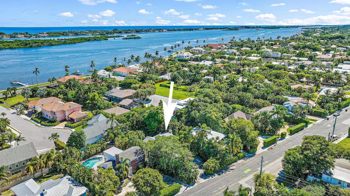 ESTATES OF SOUTH PALM BEACH - Residential Lease