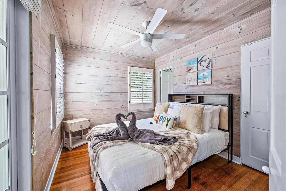 ESTATES OF SOUTH PALM BEACH - Residential Lease