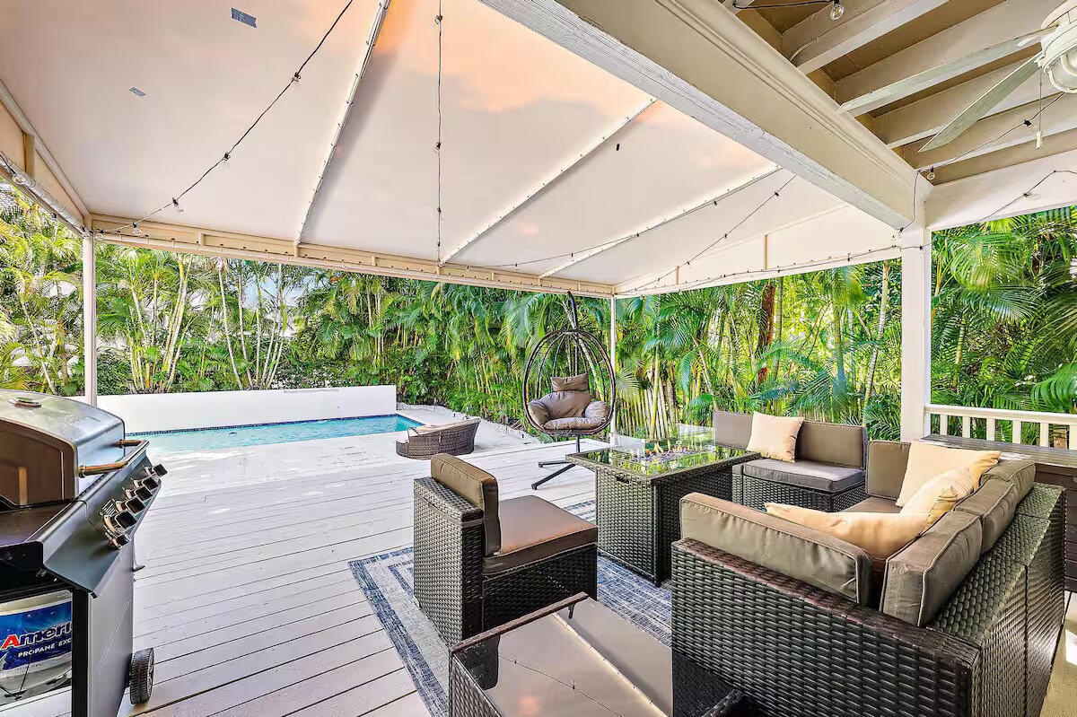 ESTATES OF SOUTH PALM BEACH - Residential Lease