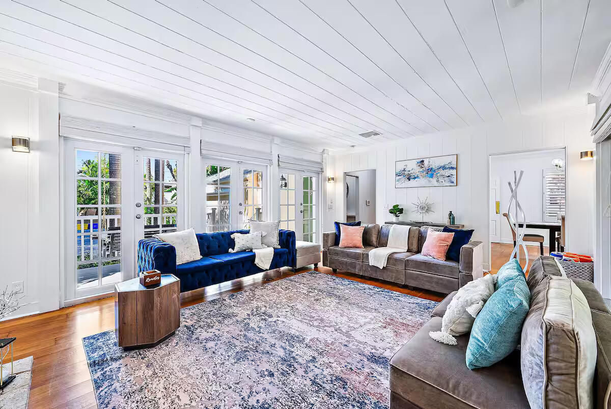 ESTATES OF SOUTH PALM BEACH - Residential Lease