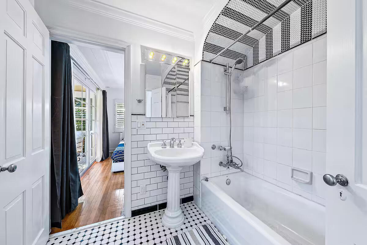 ESTATES OF SOUTH PALM BEACH - Residential Lease