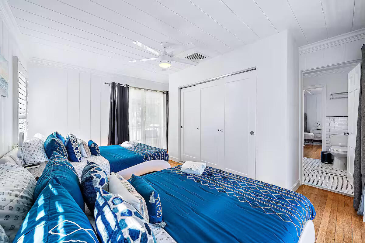 ESTATES OF SOUTH PALM BEACH - Residential Lease