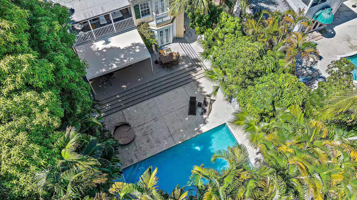 ESTATES OF SOUTH PALM BEACH - Residential Lease