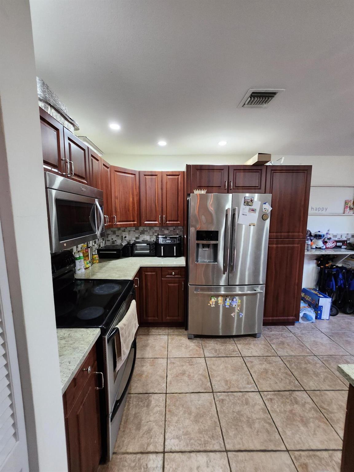 Town Place Condo 01 Bldg - Residential Lease