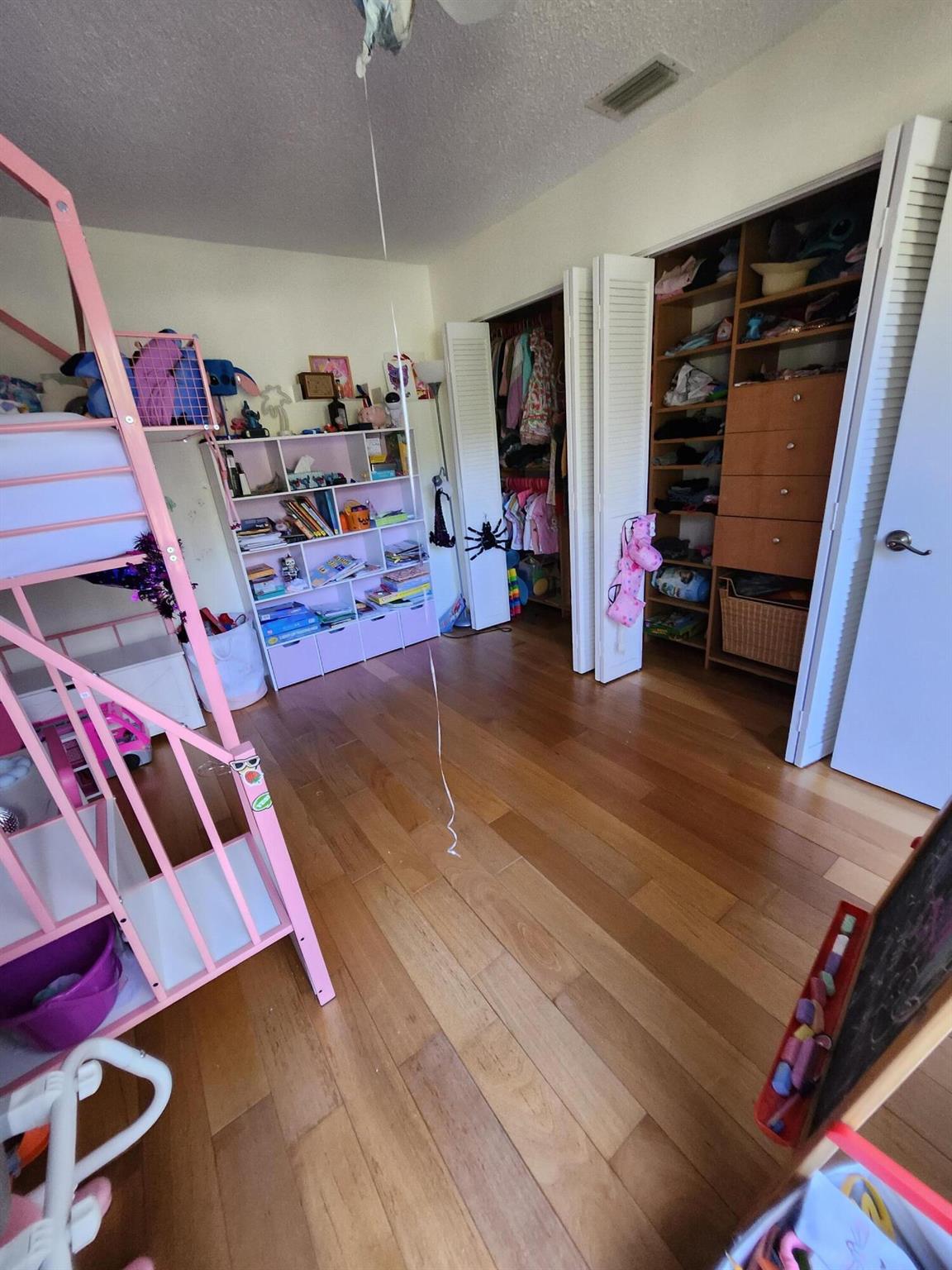 Town Place Condo 01 Bldg - Residential Lease