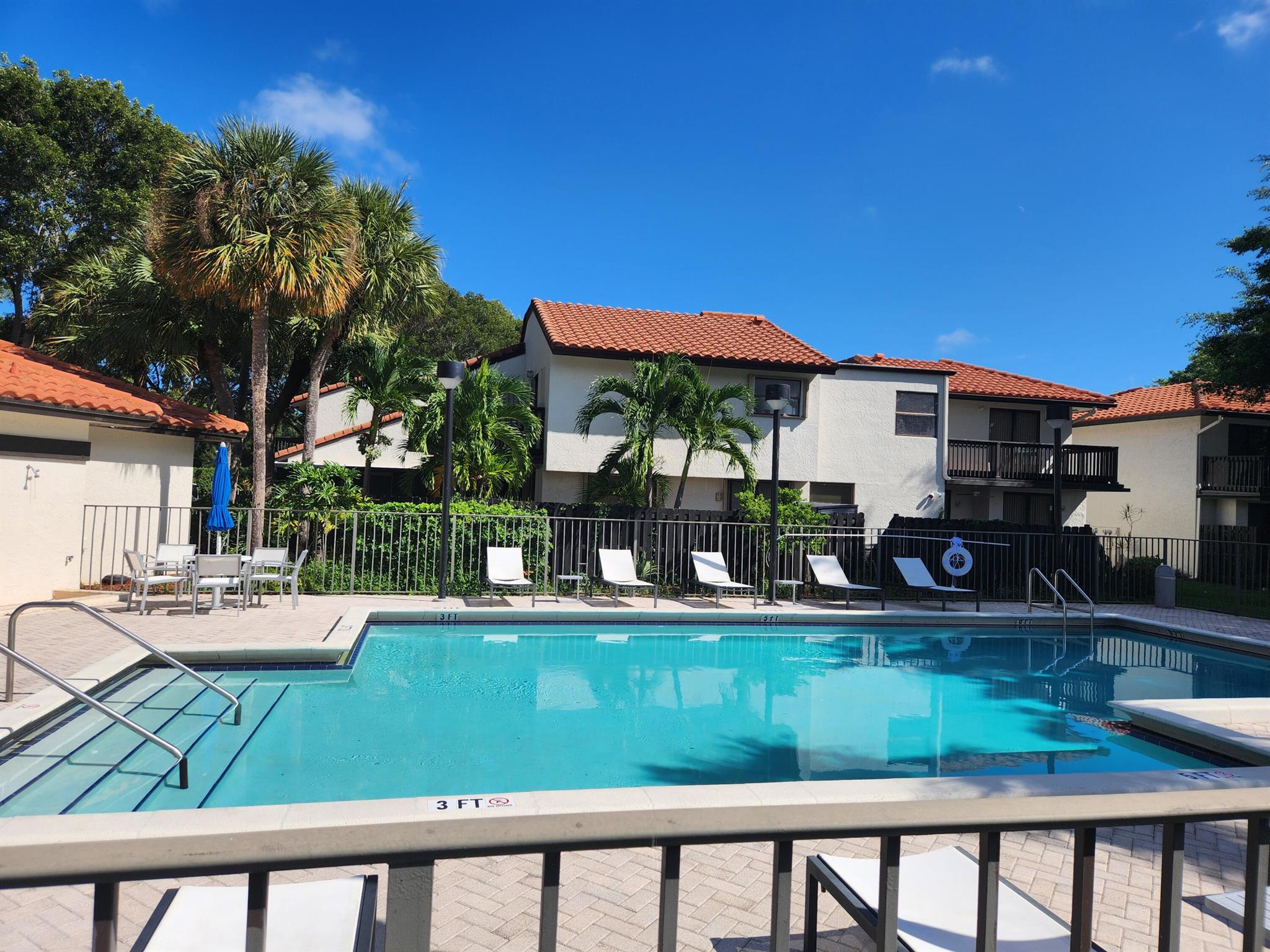 Town Place Condo 01 Bldg - Residential Lease