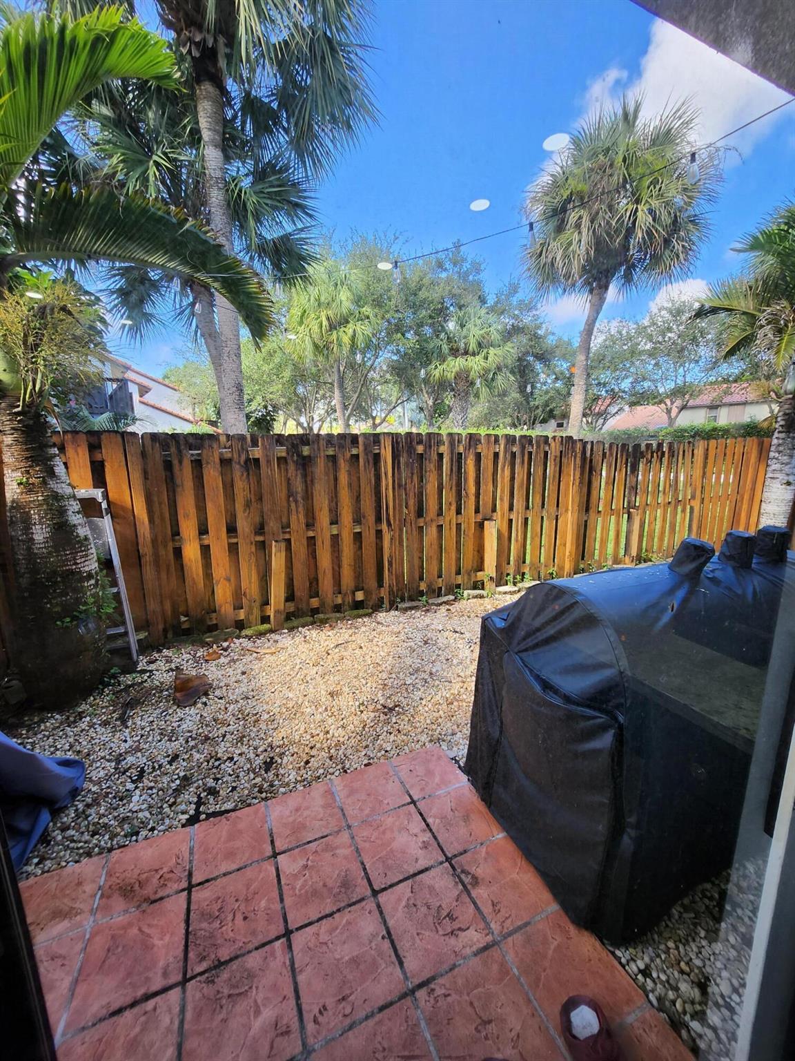 Town Place Condo 01 Bldg - Residential Lease