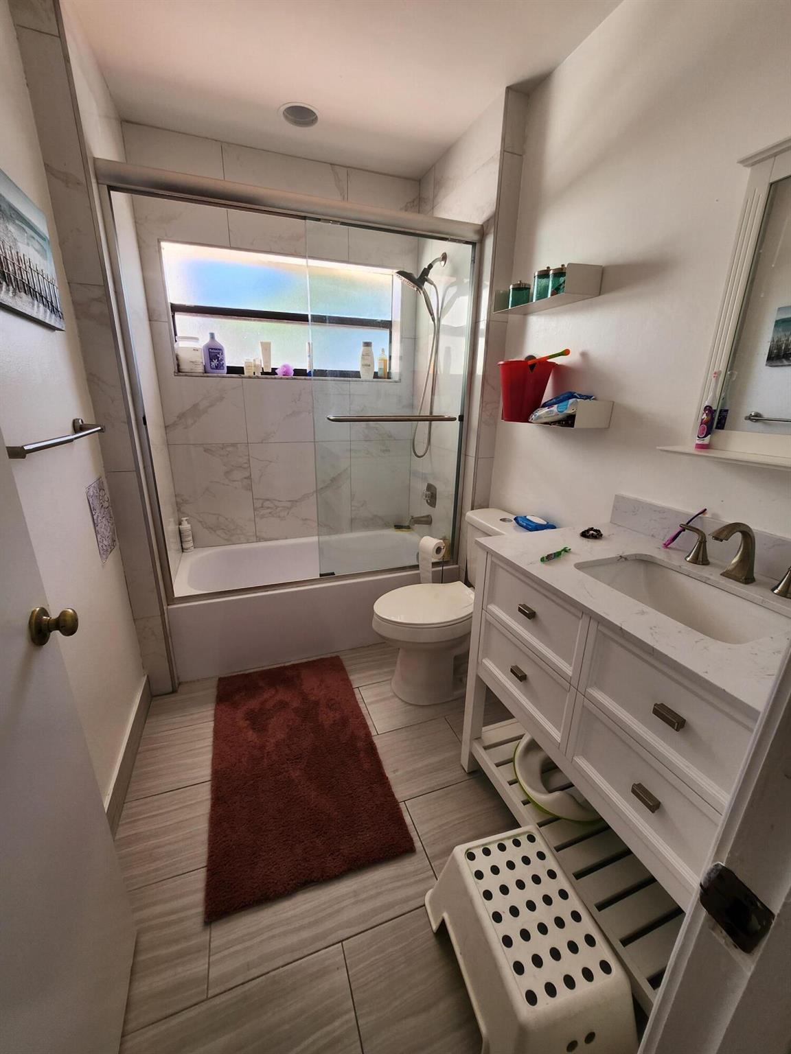 Town Place Condo 01 Bldg - Residential Lease