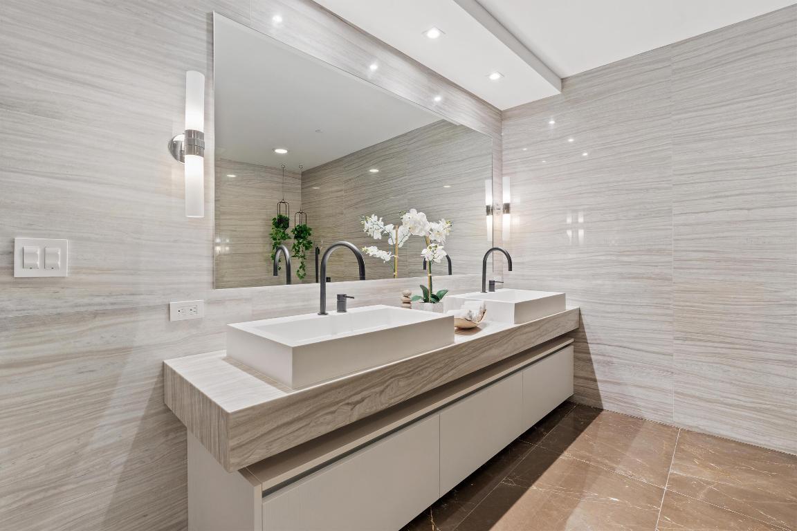 AUBERGE BEACH RESIDENCES - Residential