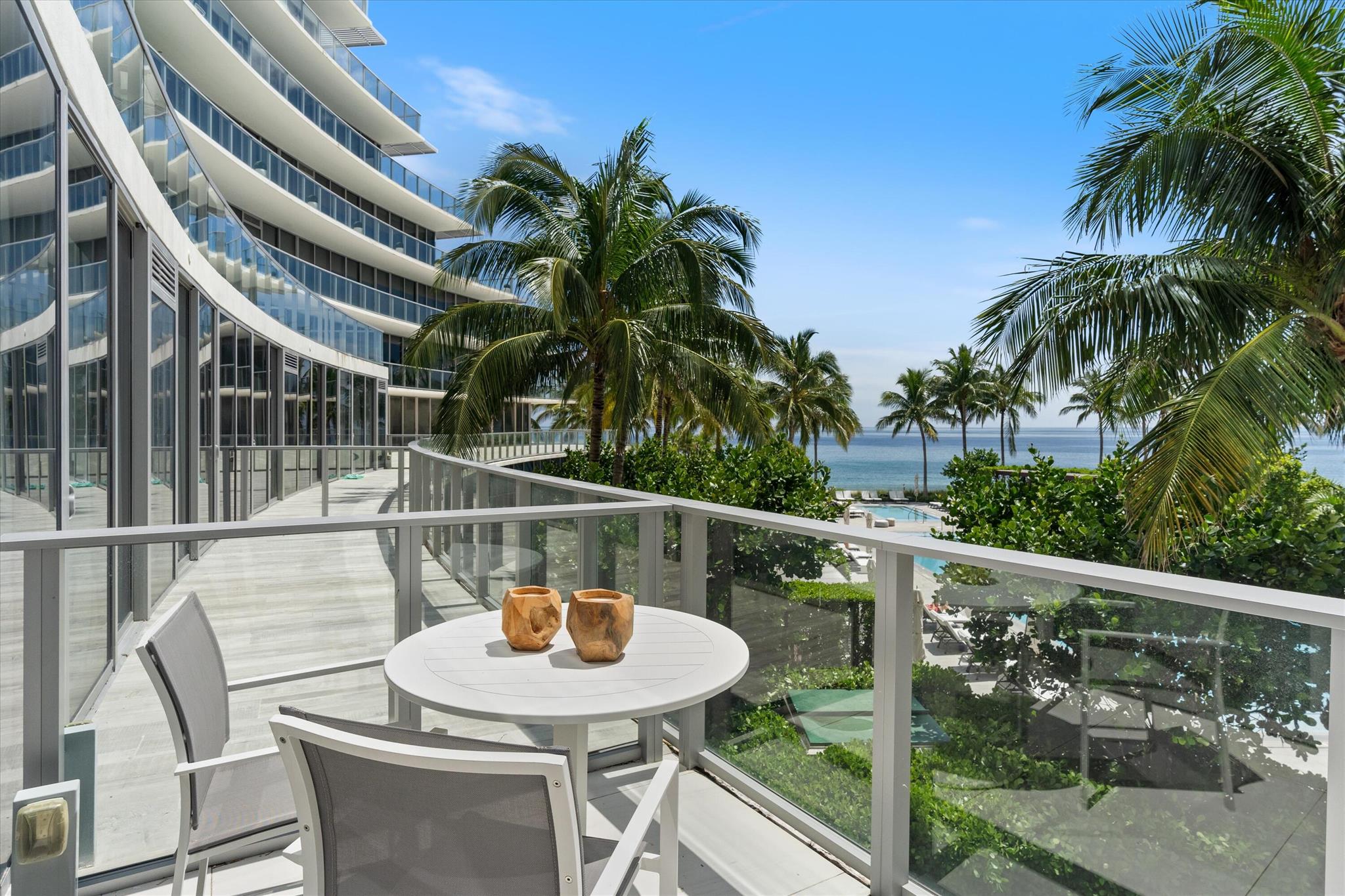 AUBERGE BEACH RESIDENCES - Residential